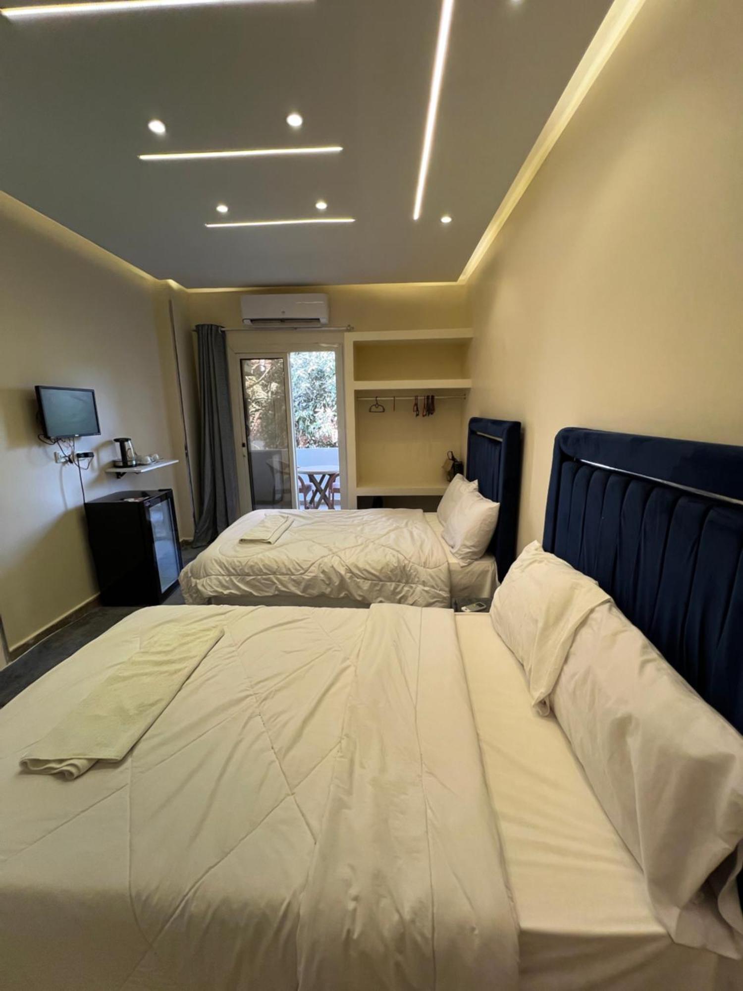 Moses Pyramids Inn Kafret el-Gabal 외부 사진
